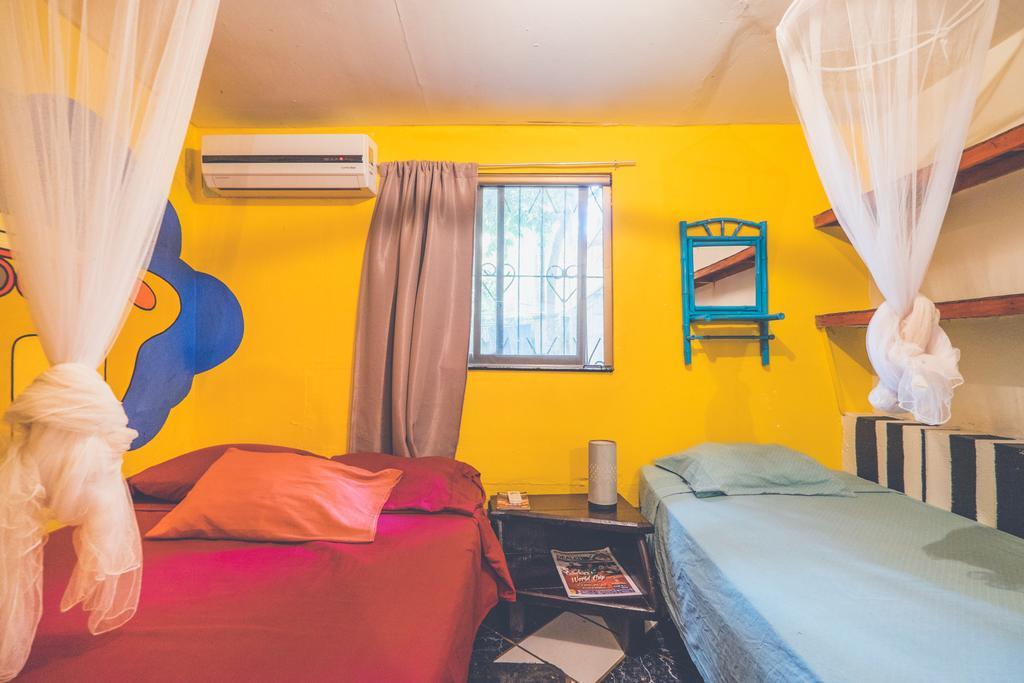 Pura Vida Hostel Tamarindo Extérieur photo