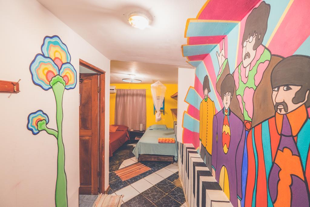 Pura Vida Hostel Tamarindo Extérieur photo