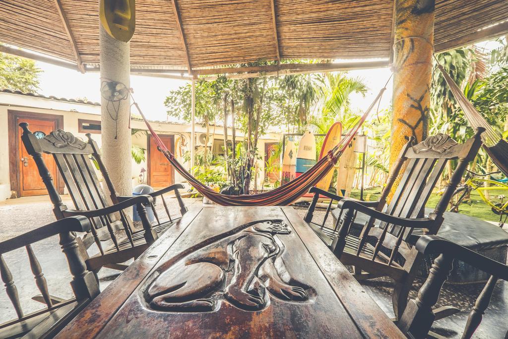 Pura Vida Hostel Tamarindo Extérieur photo