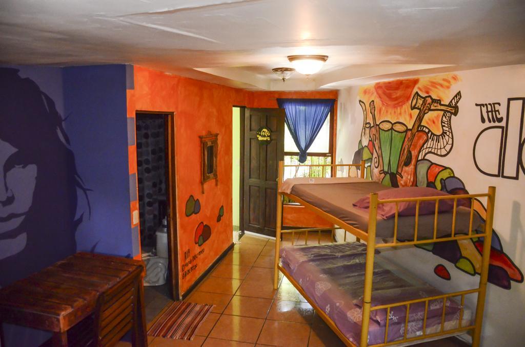 Pura Vida Hostel Tamarindo Extérieur photo